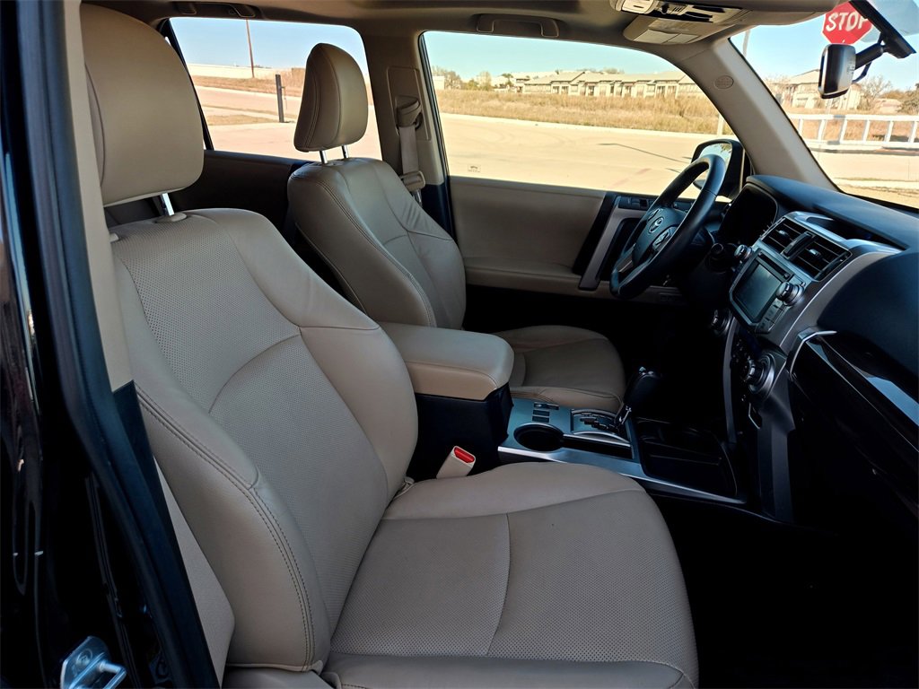 Used 2015 Toyota 4Runner Limited image 28