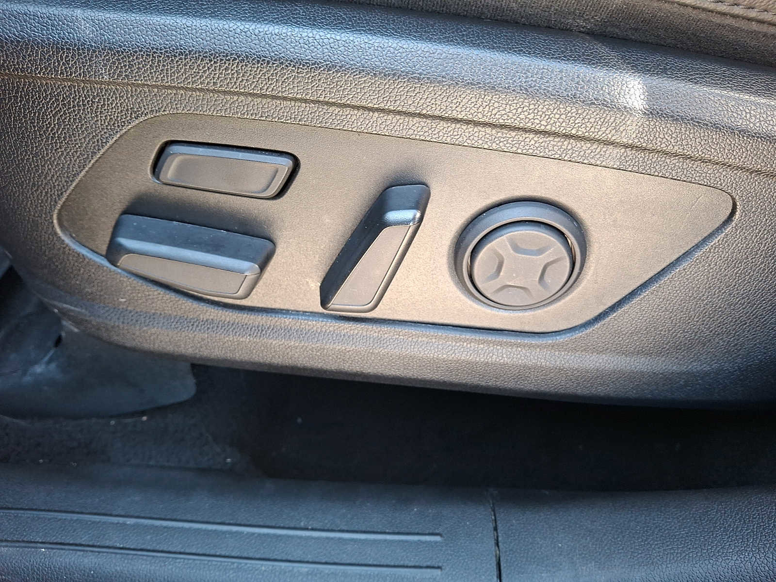 Used 2024 Kia Sorento SX Prestige image 9