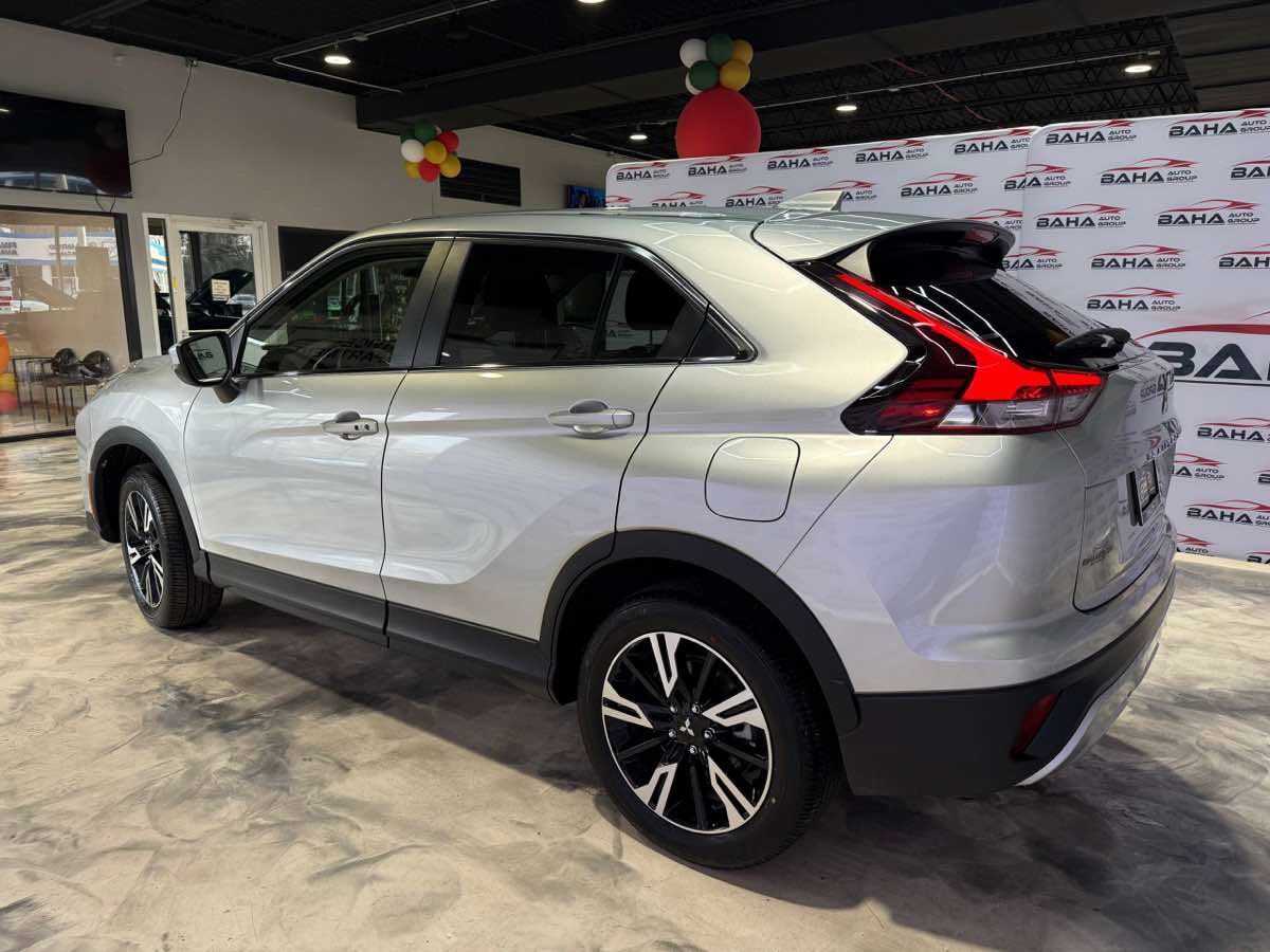 Used 2025 Mitsubishi Eclipse Cross SE image 7