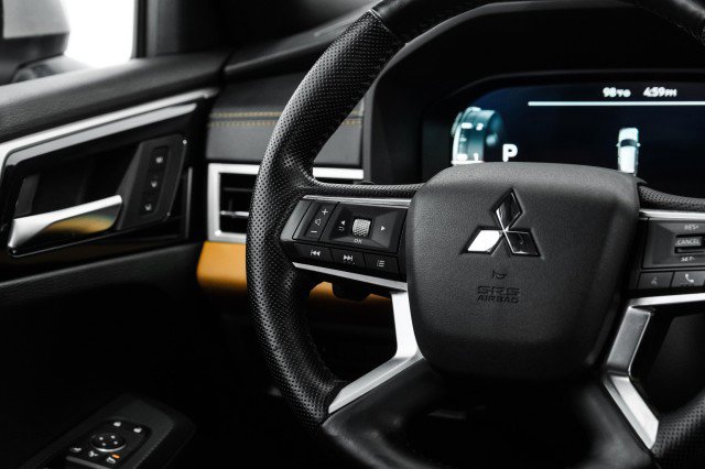 Used 2022 Mitsubishi Outlander SEL image 15