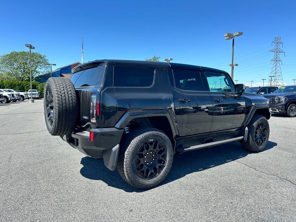 New 2026 GMC Hummer EV SUV w/ LPO, Sport Package AWD/4WD image 10