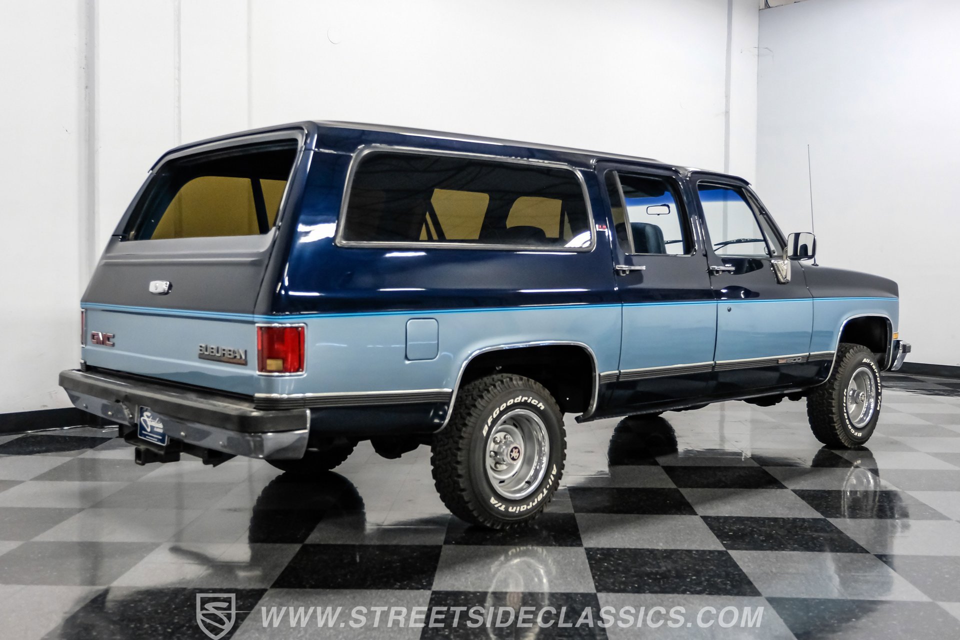 Used 1990 GMC Suburban 4WD image 11