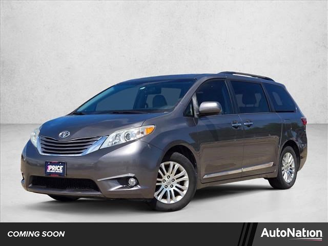 Used 2017 Toyota Sienna XLE Premium image 1