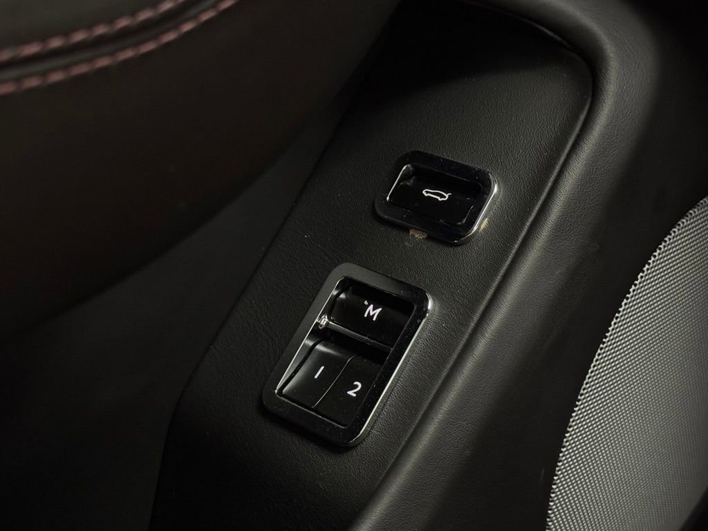 Used 2020 Bentley Flying Spur W12 image 10