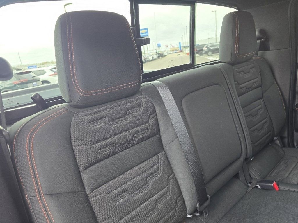 Used 2025 Nissan Frontier PRO-4X AWD/4WD image 16