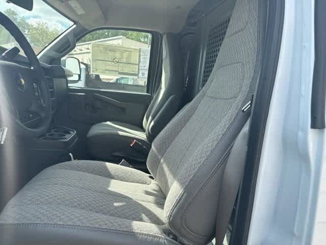 New 2025 Chevrolet Express 3500 w/ Driver Convenience Package RWD image 13