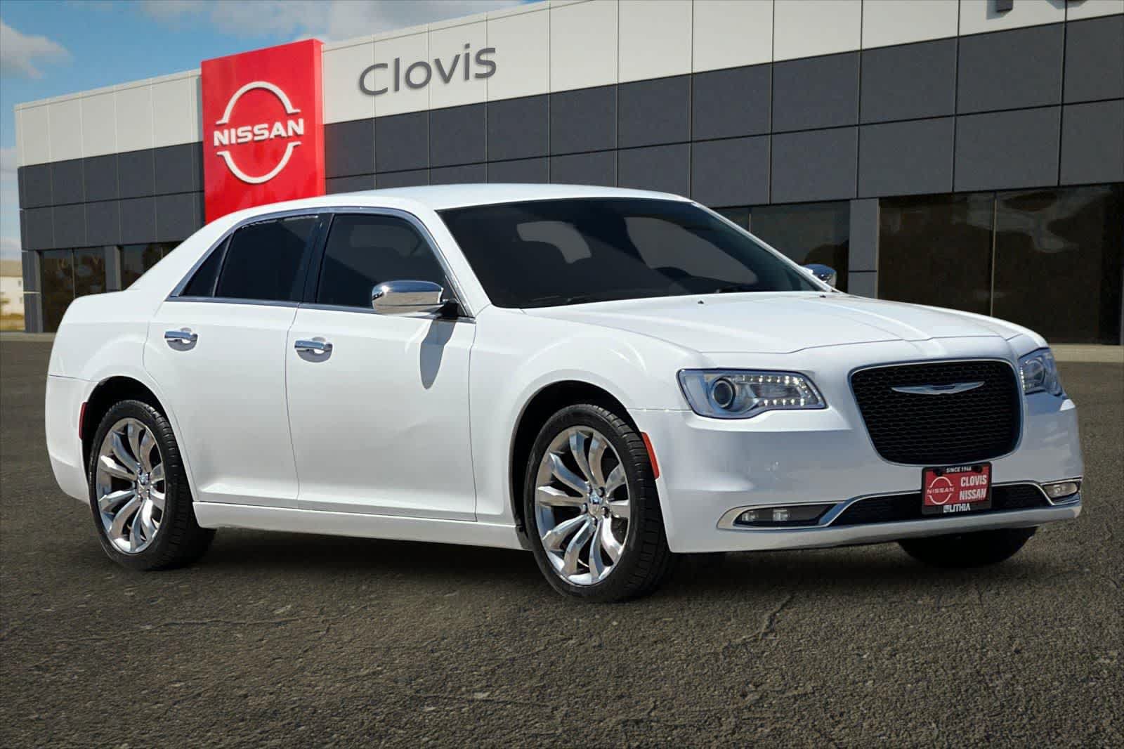 Used 2019 Chrysler 300 Limited RWD image 10
