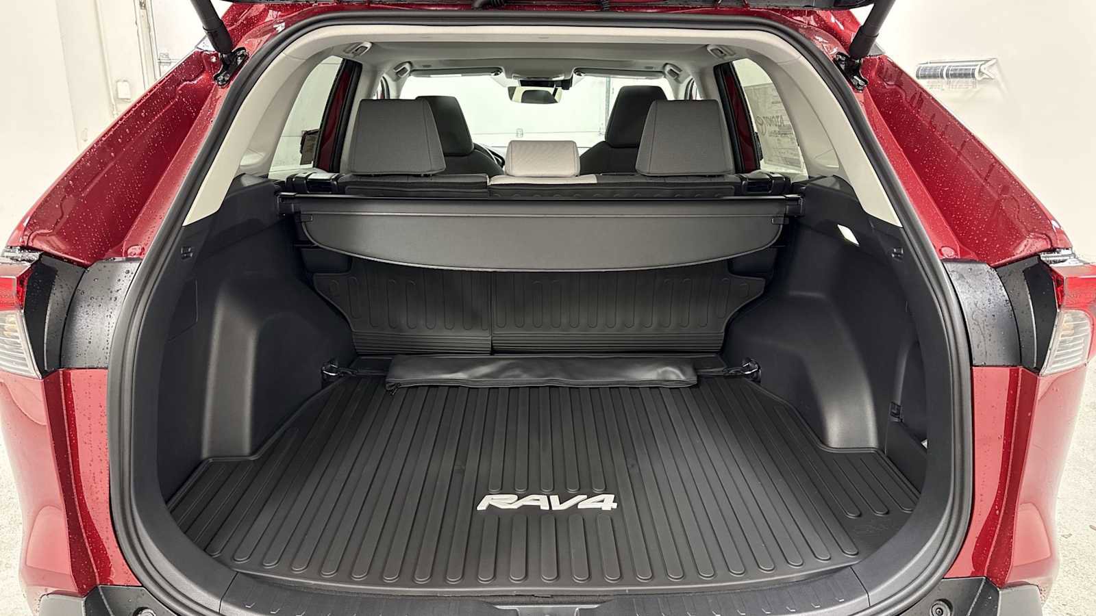New 2025 Toyota RAV4 XLE image 28