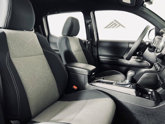 Used 2023 Toyota Tacoma TRD Sport w/ Technology Package image 15