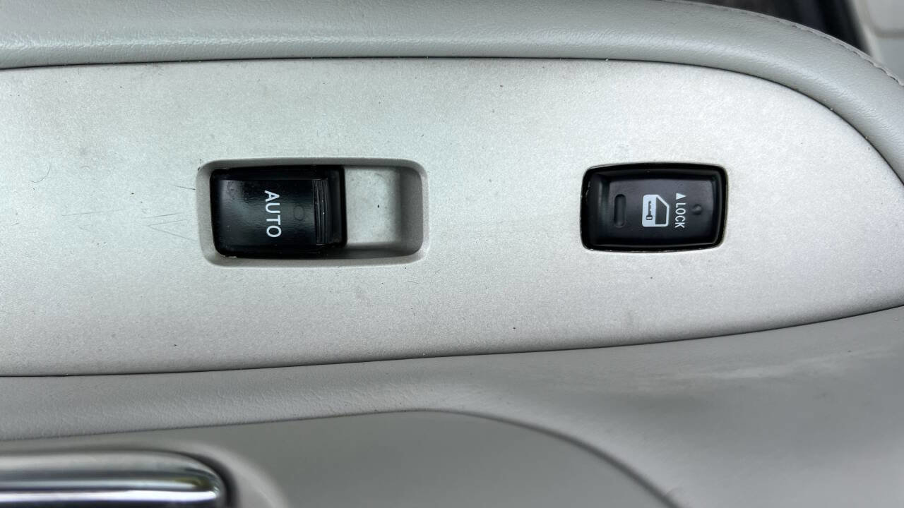 Used 2005 Lexus RX 330 AWD image 17