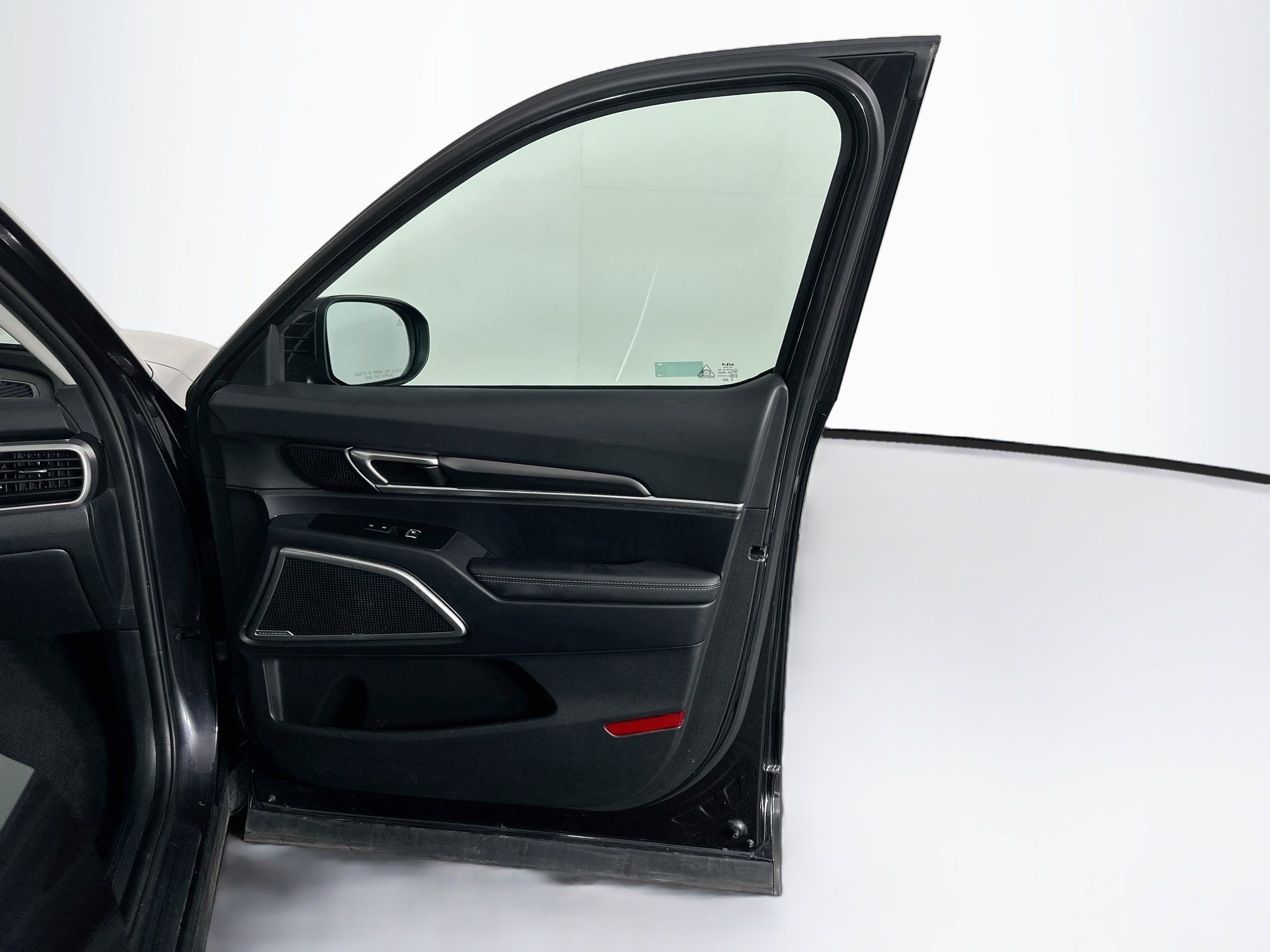 Used 2025 Kia Telluride S FWD image 35