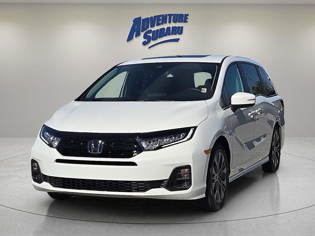 Used 2025 Honda Odyssey Touring image 2