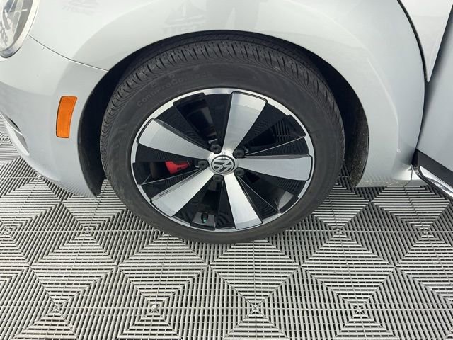 Used 2013 Volkswagen Beetle 2.0T image 13