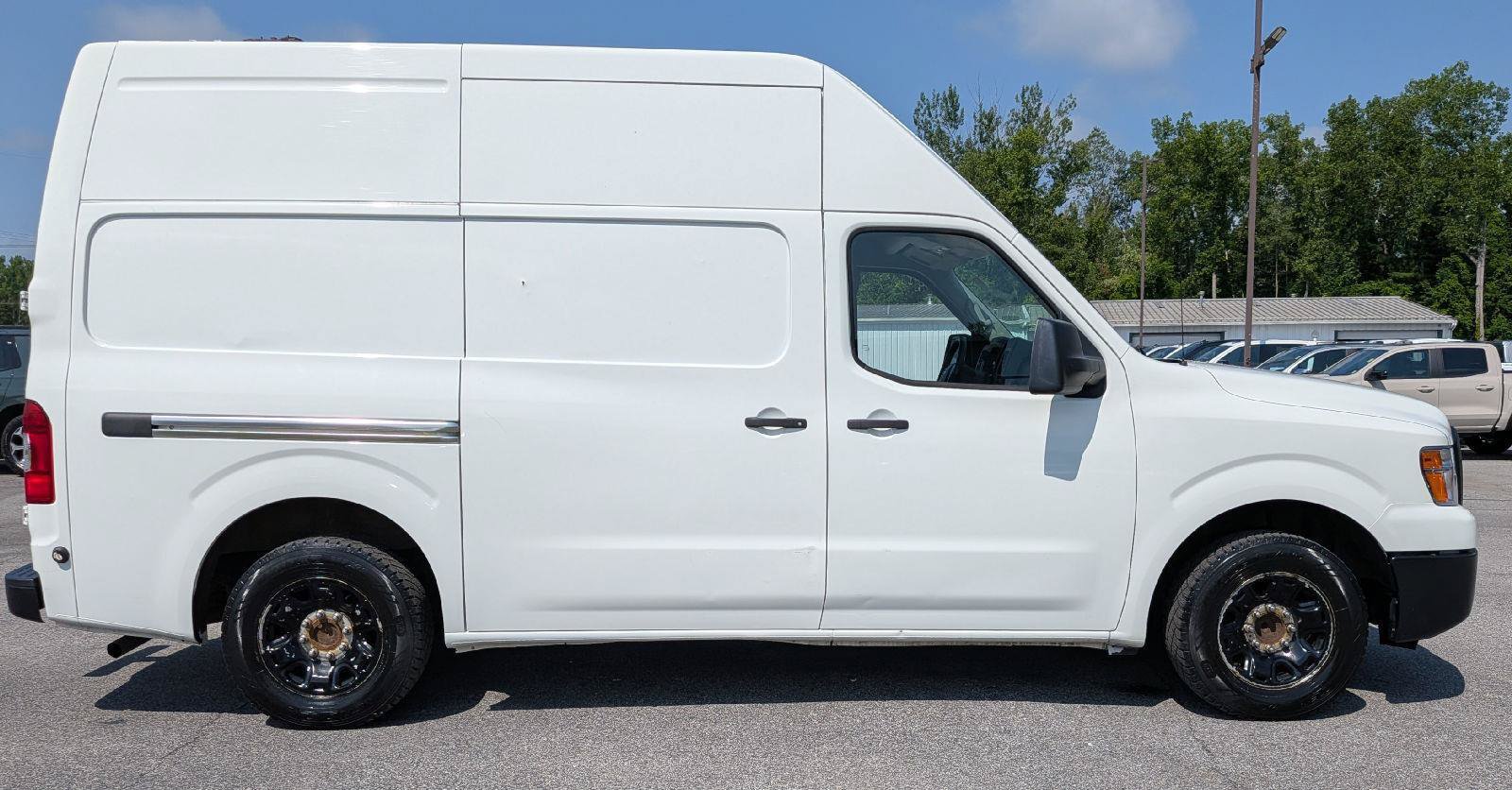 Used 2020 Nissan NV 2500 S RWD image 5