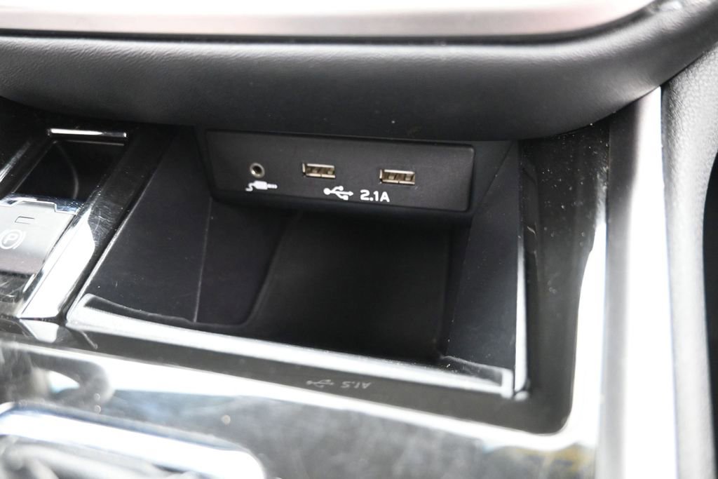 Used 2022 Subaru Outback Limited AWD/4WD image 22