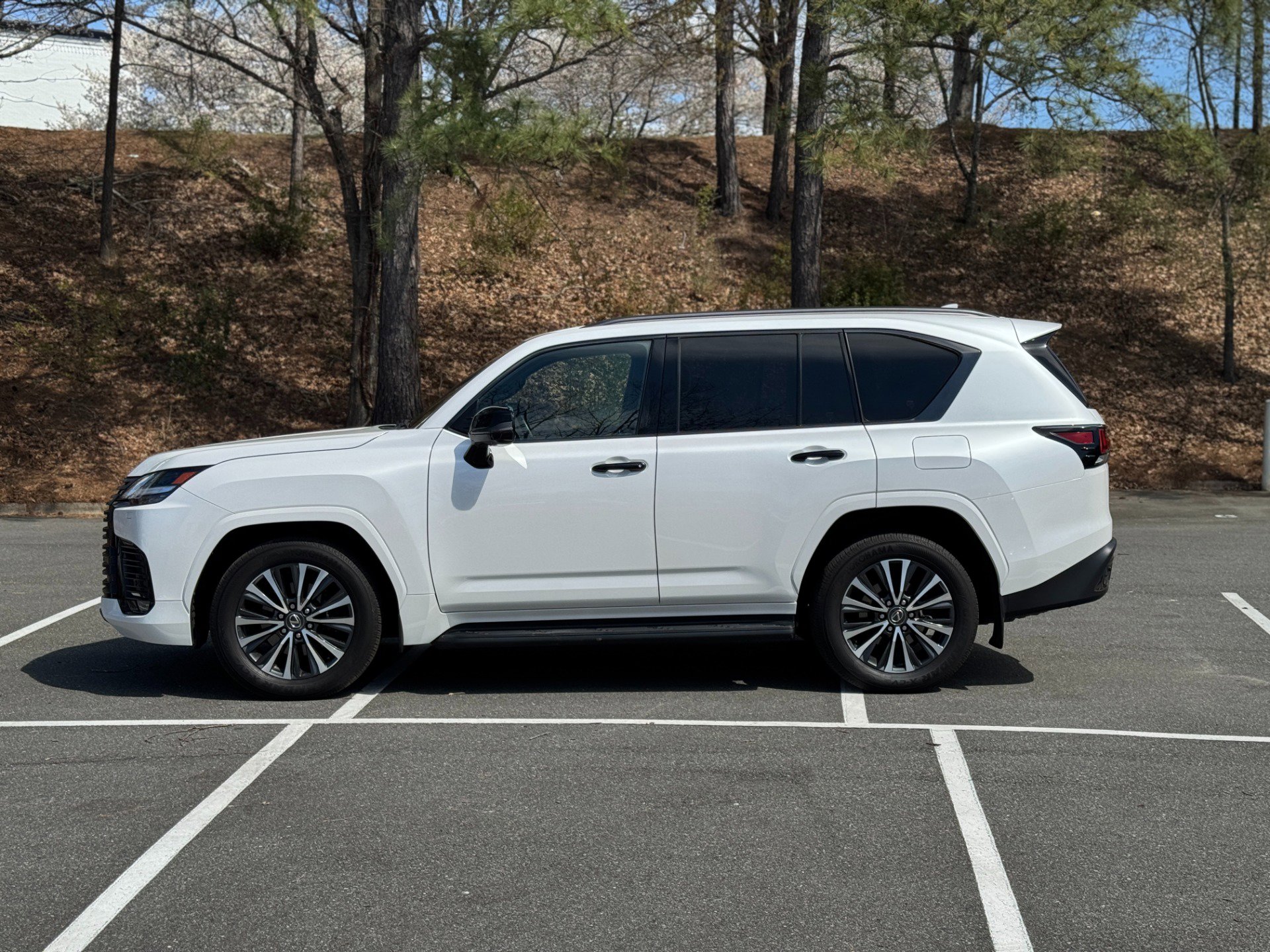 Used 2024 Lexus LX 600 4WD w/ Appearance Package image 6