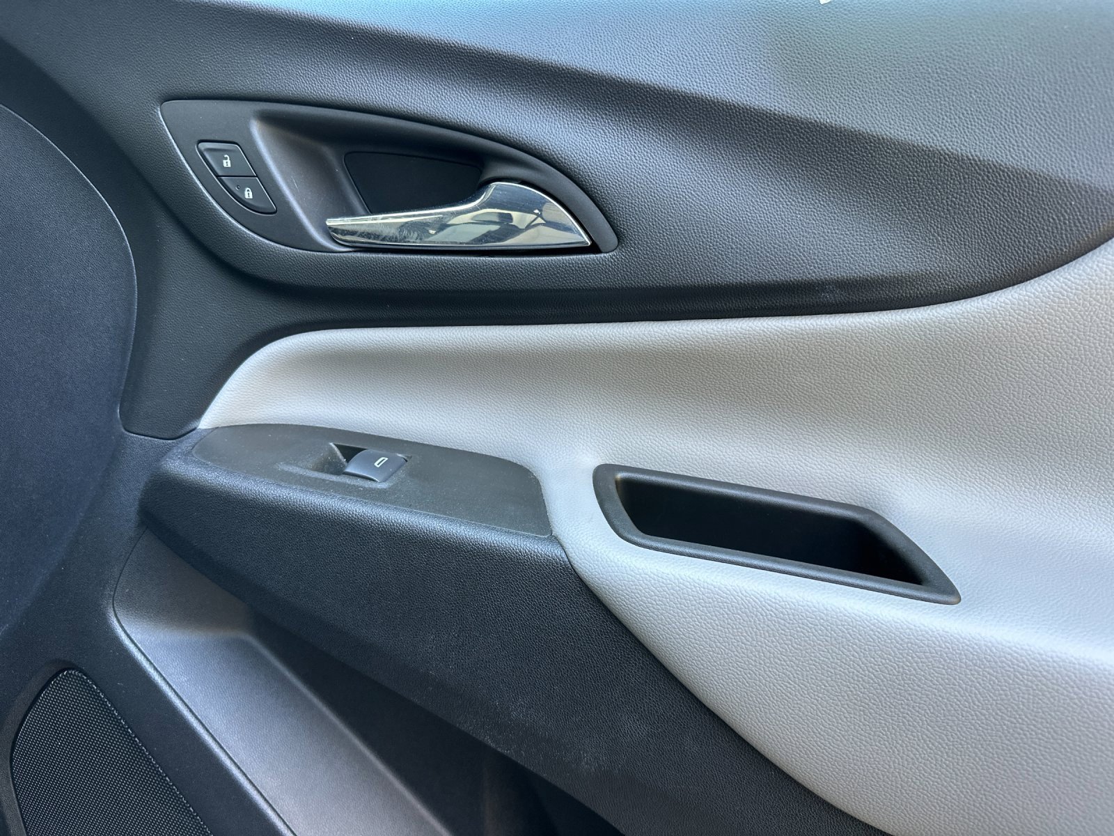 Used 2023 Chevrolet Equinox LT image 20