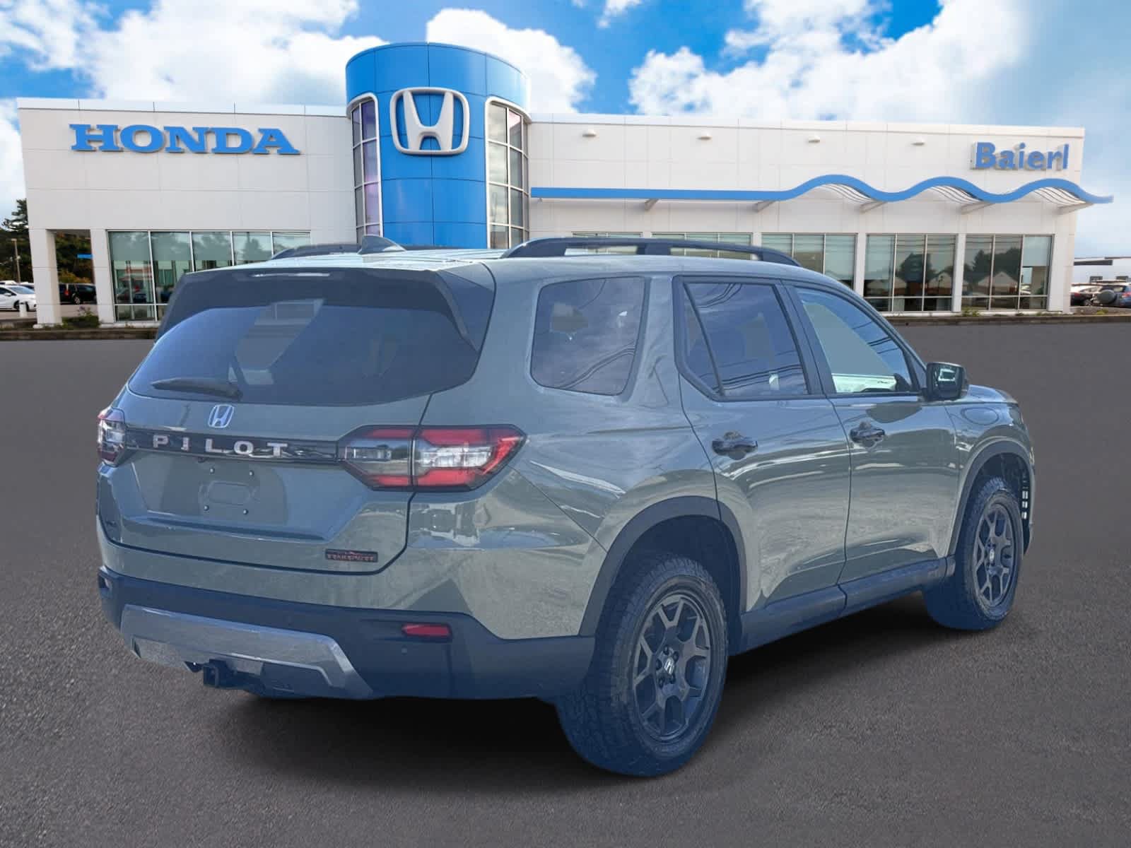 Used 2026 Honda Pilot TrailSport image 5