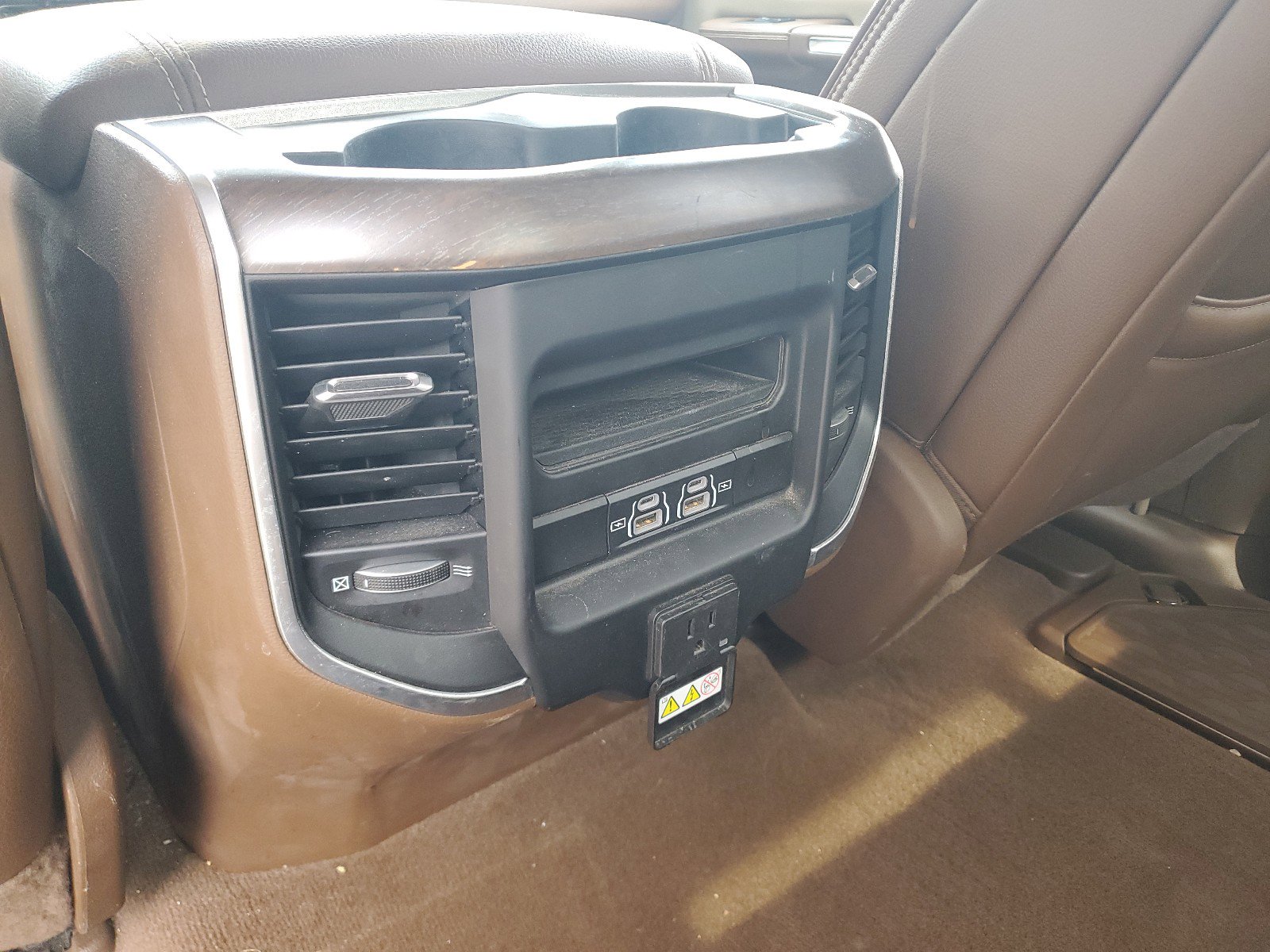 Used 2021 RAM 1500 Laramie AWD/4WD image 14