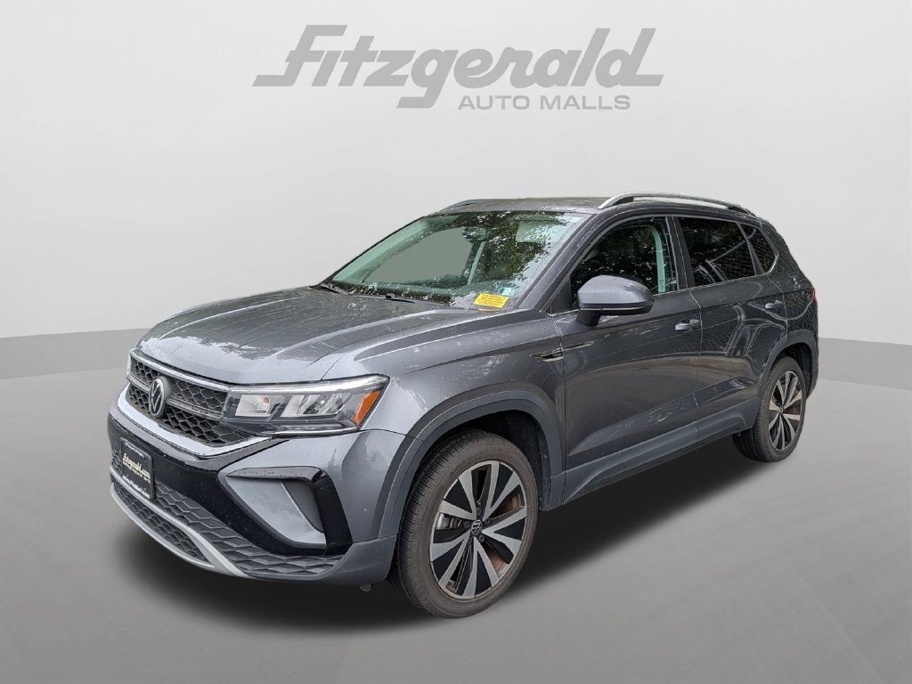 Used 2022 Volkswagen Taos SE FWD image 3