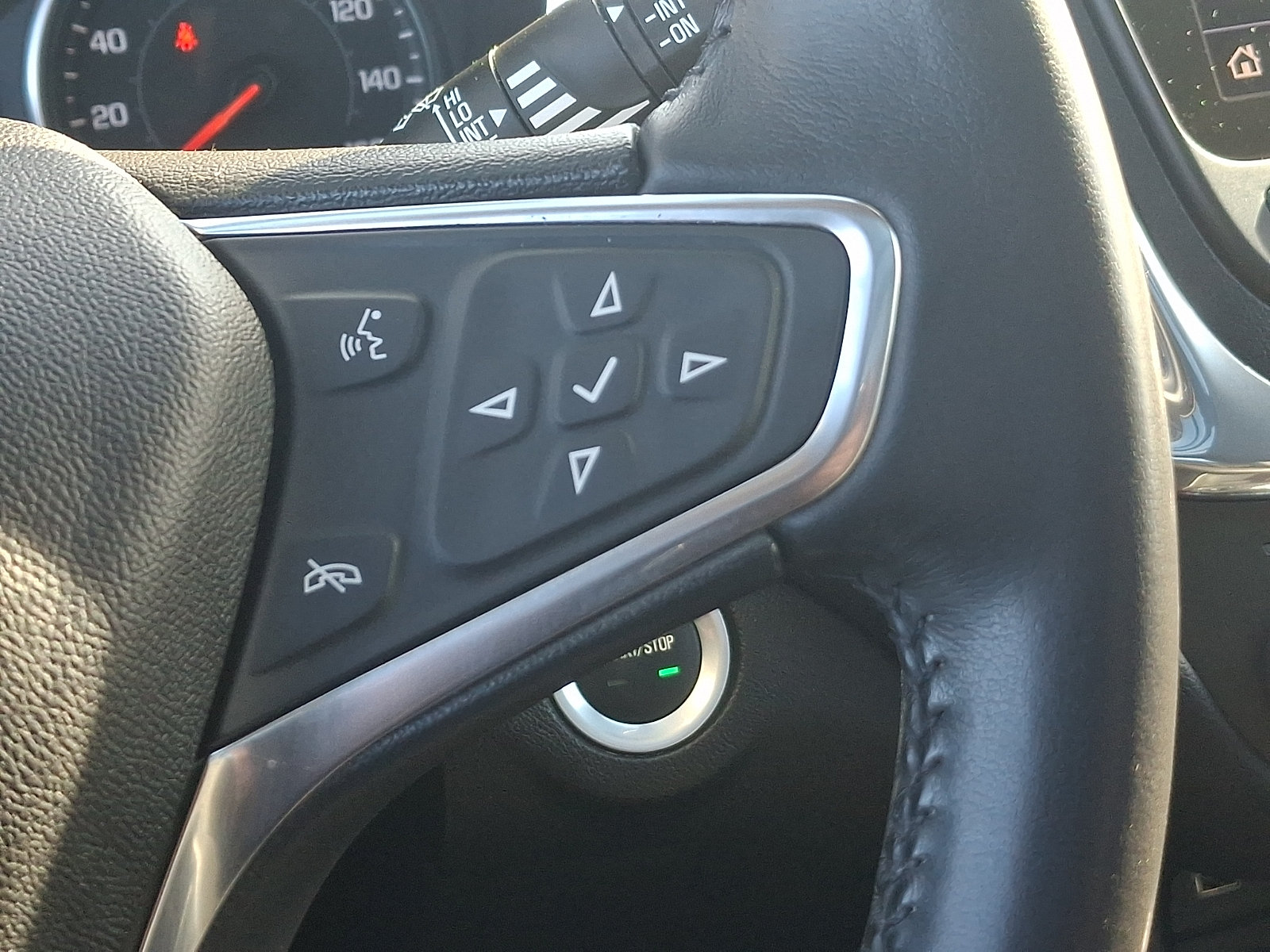 Used 2019 Chevrolet Equinox LT AWD/4WD image 24