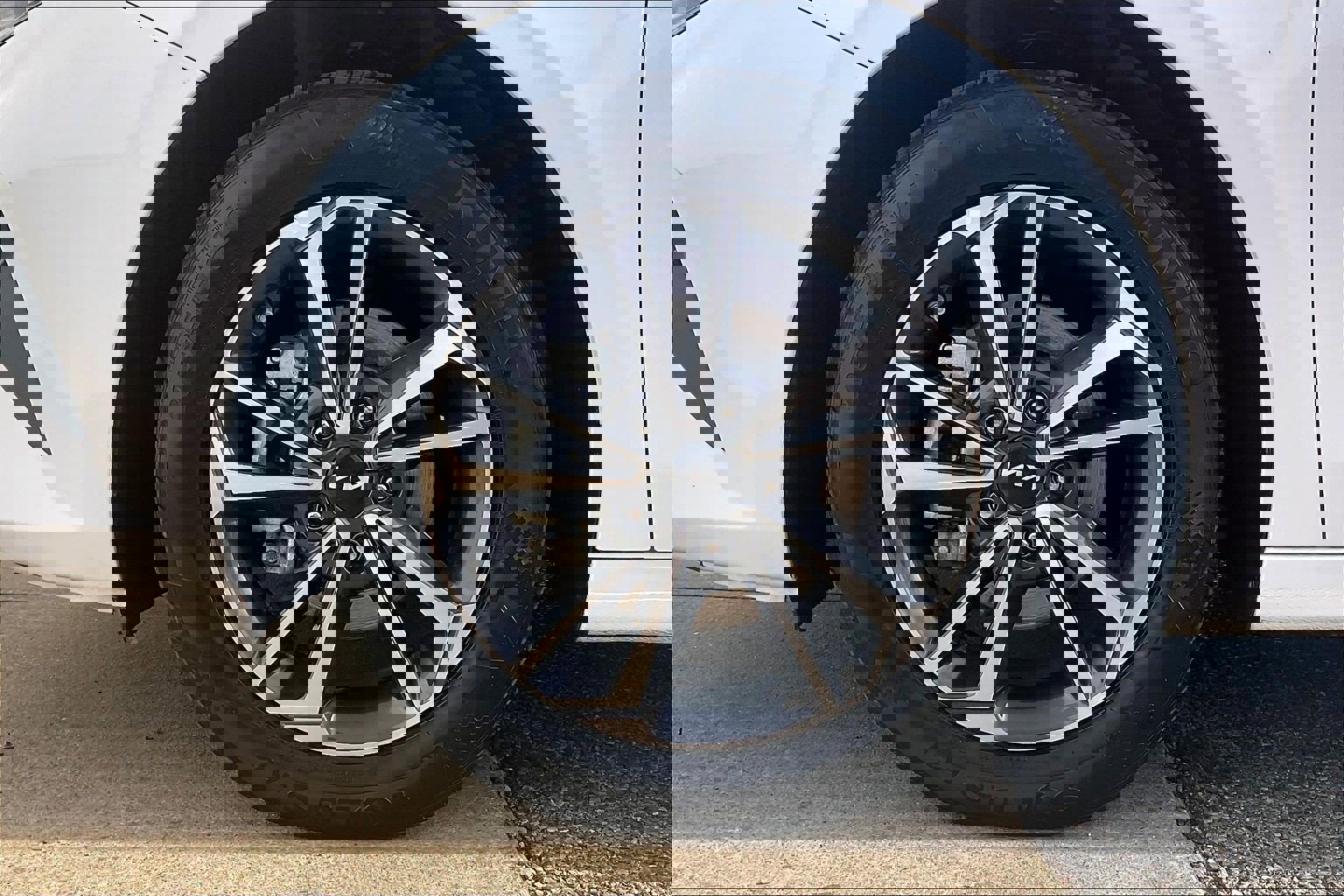 Used 2024 Kia Forte LXS image 11