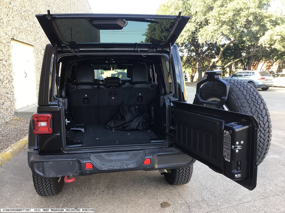 Used 2021 Jeep Wrangler Unlimited Rubicon AWD/4WD image 10