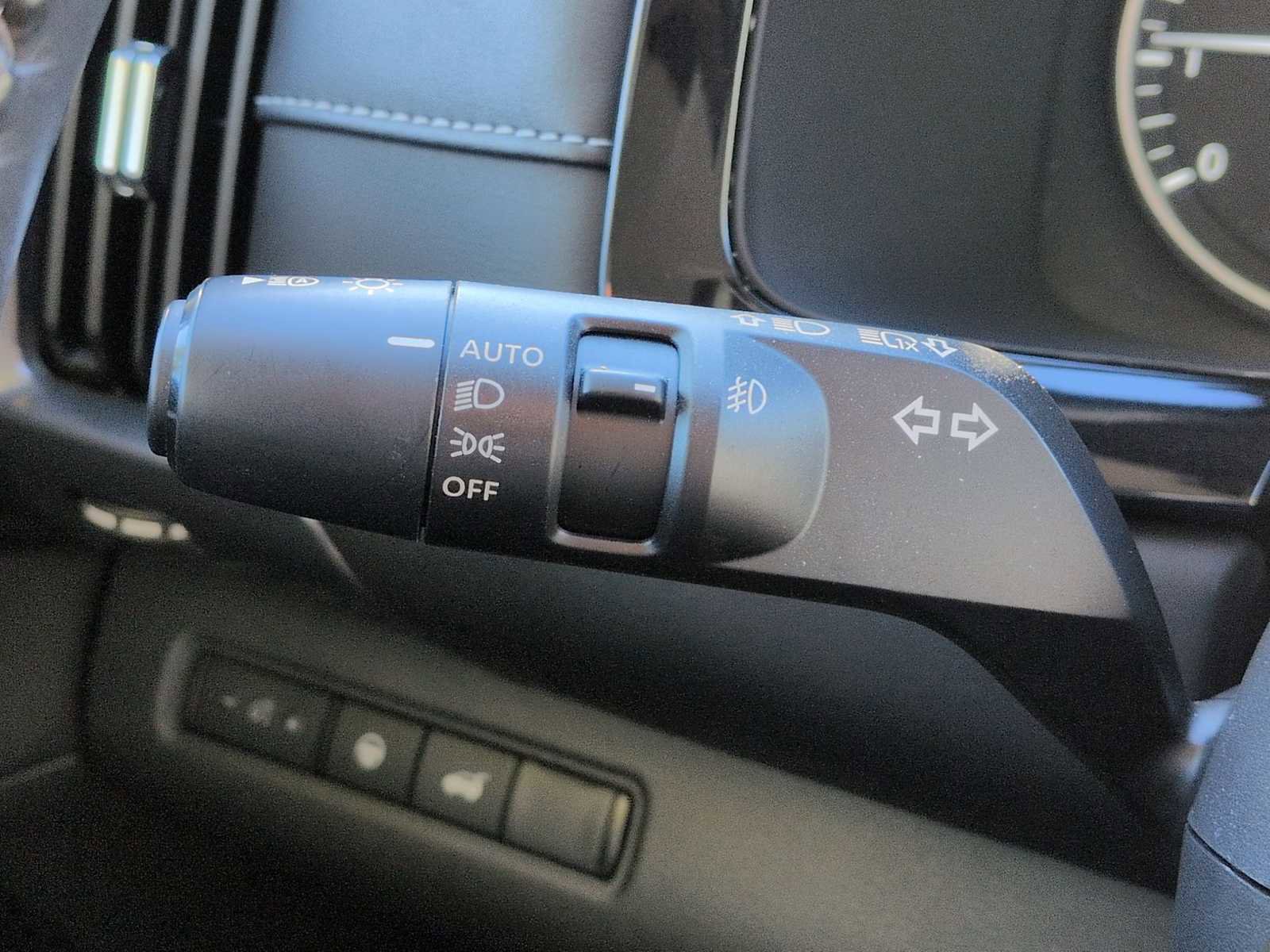 Used 2022 Nissan Pathfinder SL image 27