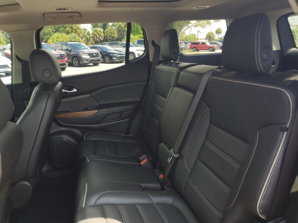 Certified 2019 GMC Acadia Denali w/ Technology Package FWD image 12