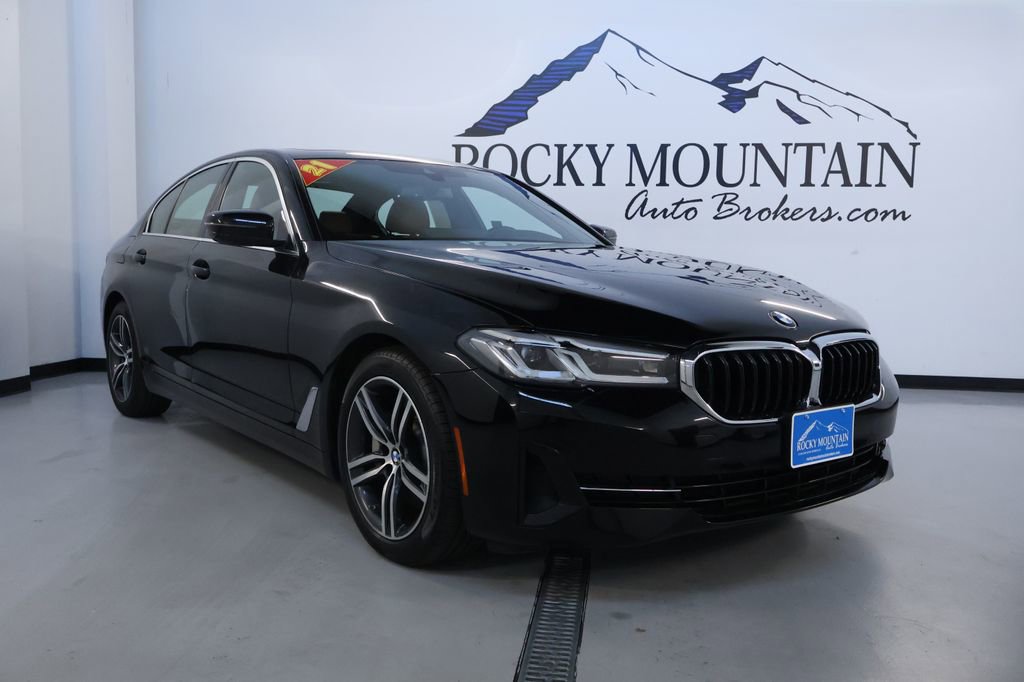 Used 2021 BMW 530i xDrive w/ Convenience Package AWD/4WD image 1