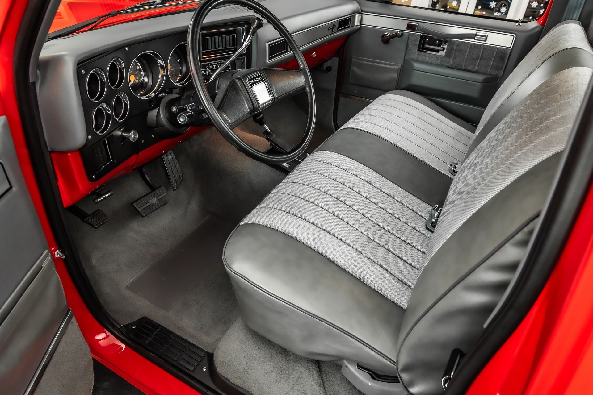 Used 1987 Chevrolet Silverado 1500 1500 AWD/4WD image 2