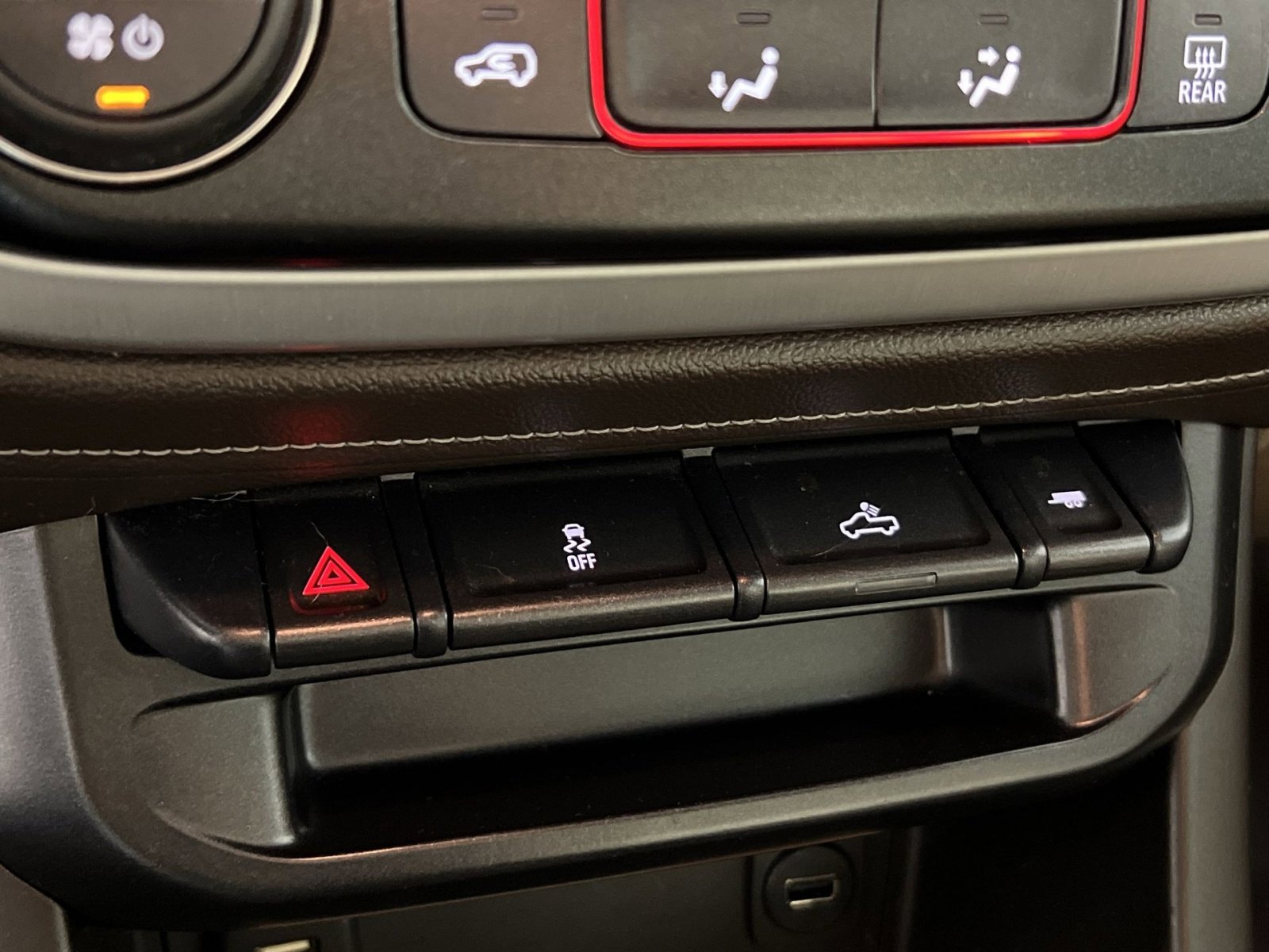 Used 2016 GMC Canyon SLE w/ SLE Convenience Package image 30