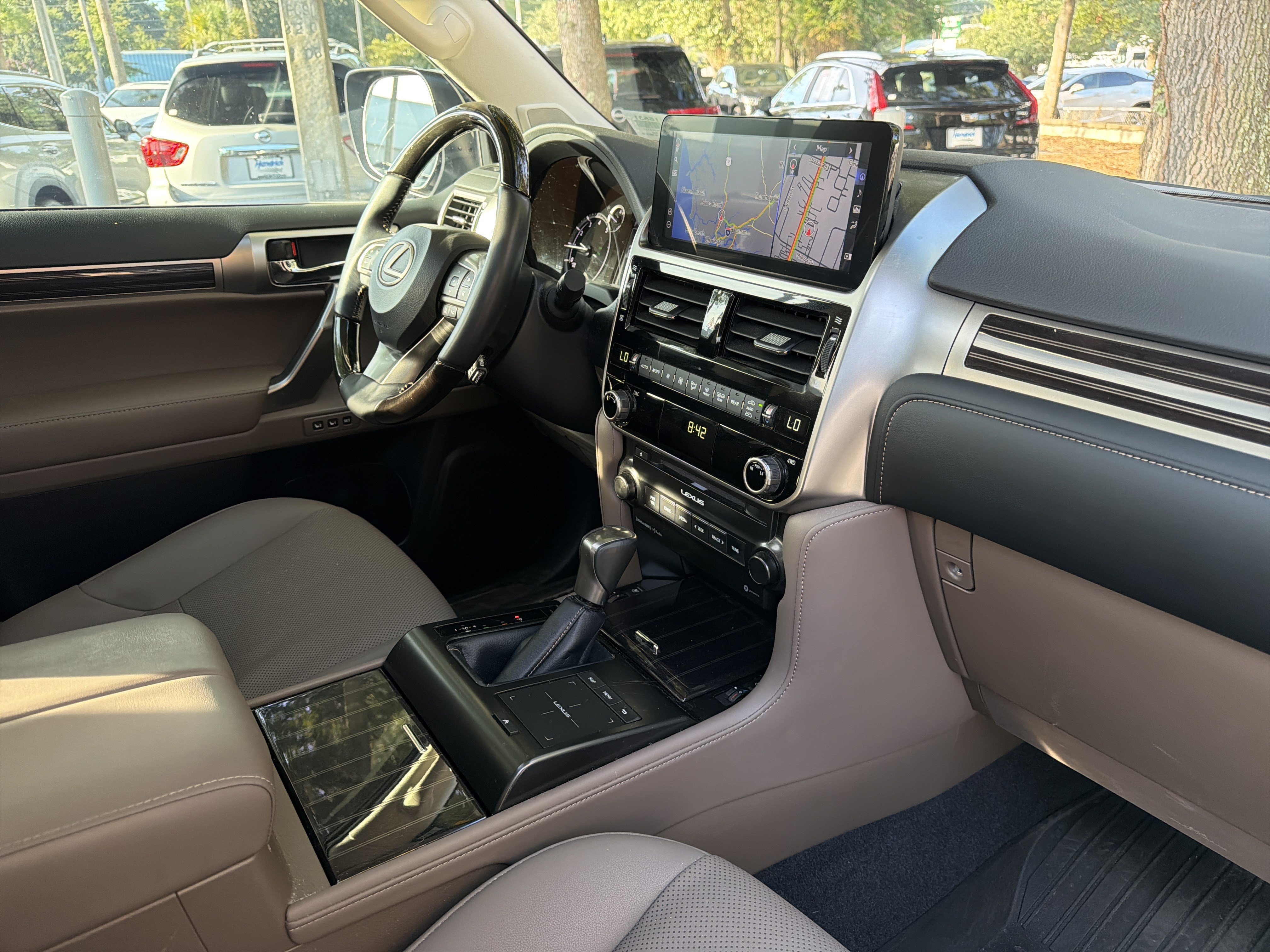Used 2023 Lexus GX 460 Premium w/ Premium Package AWD/4WD image 44