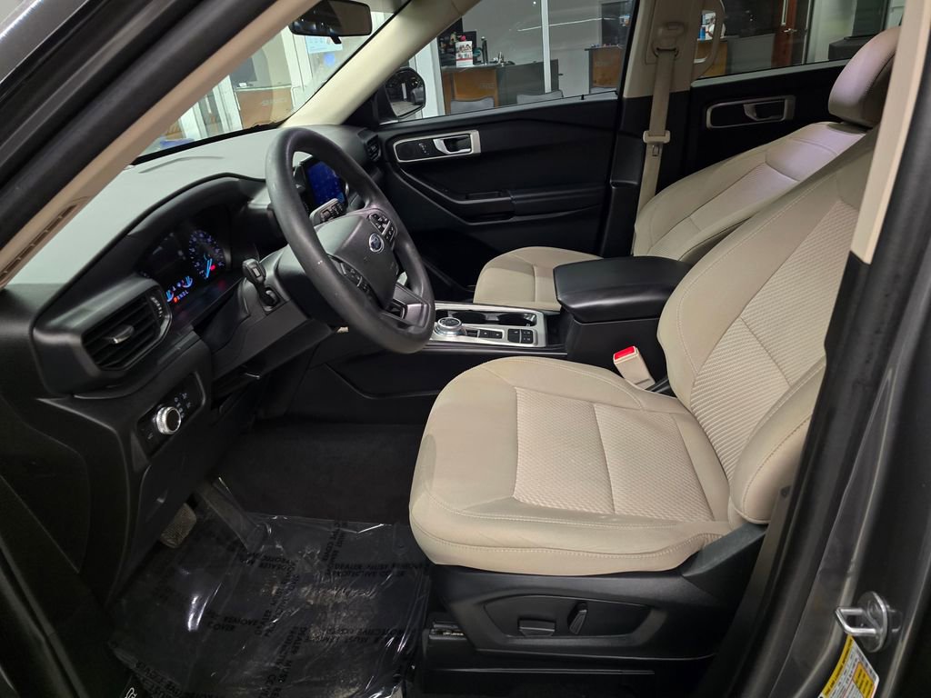Used 2023 Ford Explorer 2WD image 16