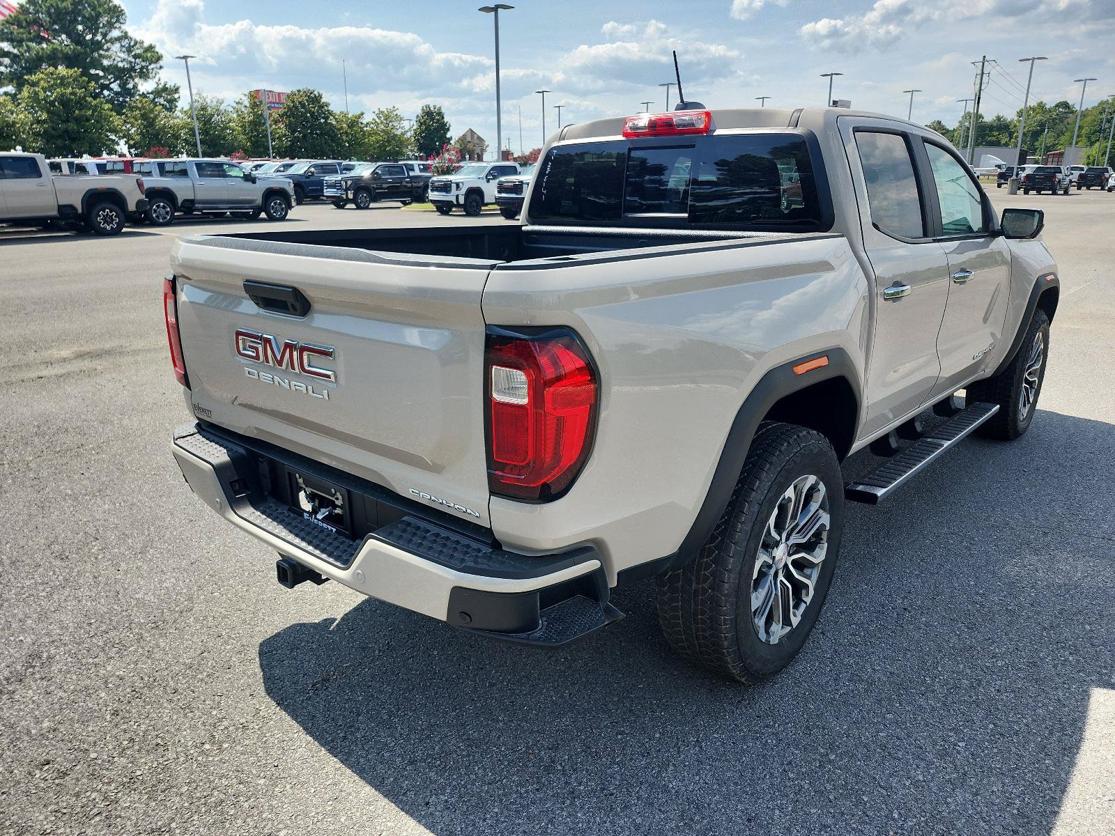 New 2026 GMC Canyon Denali AWD/4WD image 3
