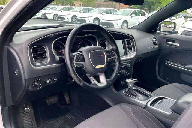 Used 2015 Dodge Charger SXT RWD image 14