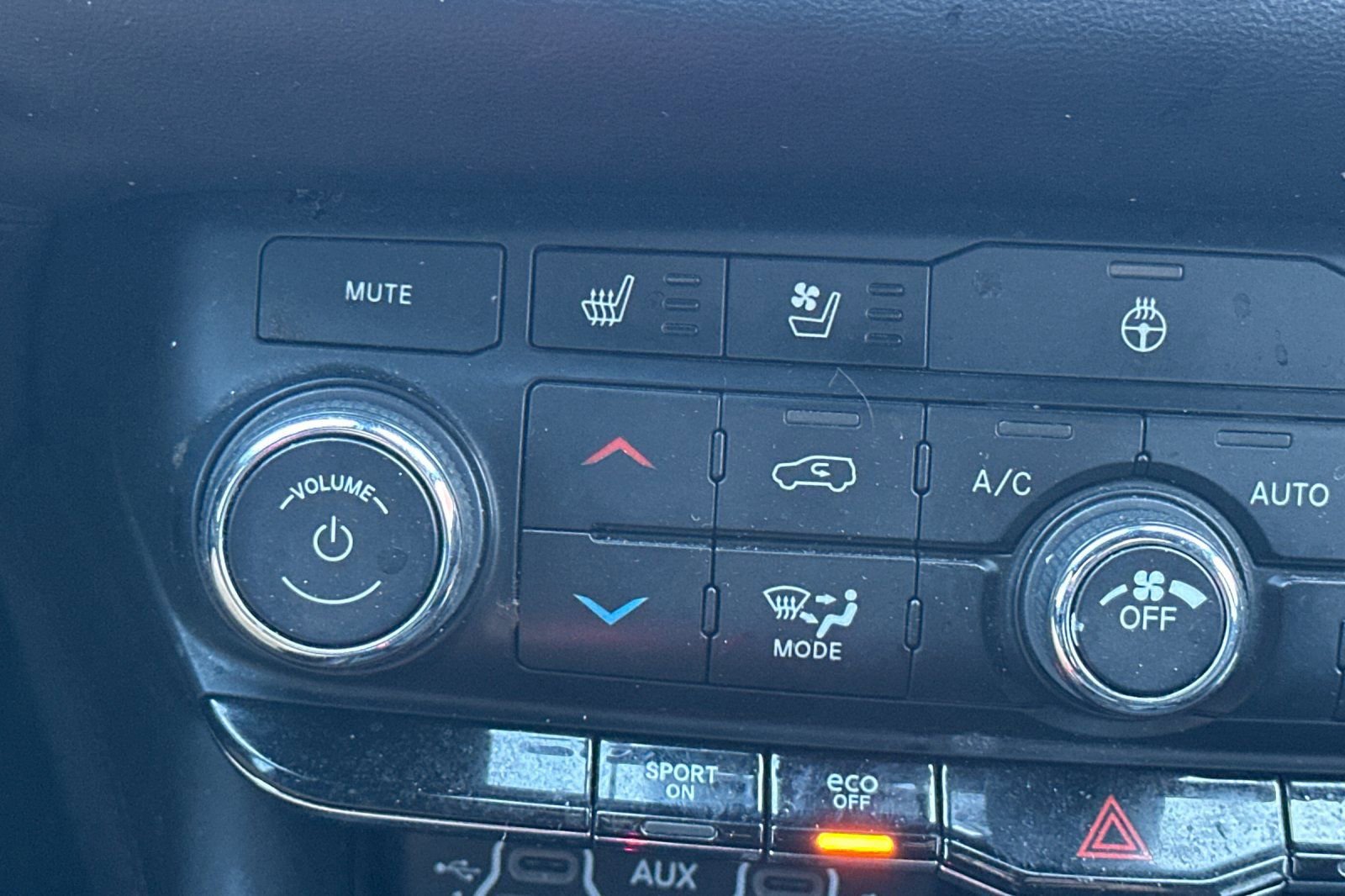 Used 2021 Dodge Durango R/T w/ Blacktop Package image 29