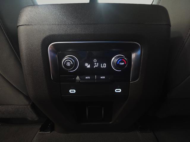 Used 2022 Chevrolet Suburban LT image 26