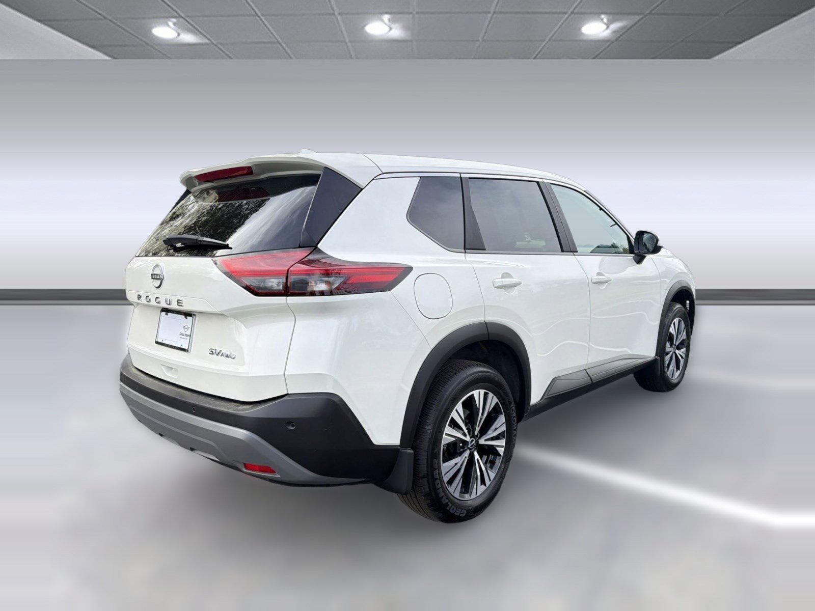 Used 2023 Nissan Rogue SV image 9