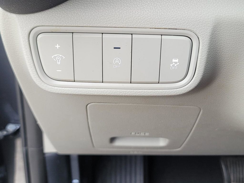 Used 2022 Kia Soul LX image 19