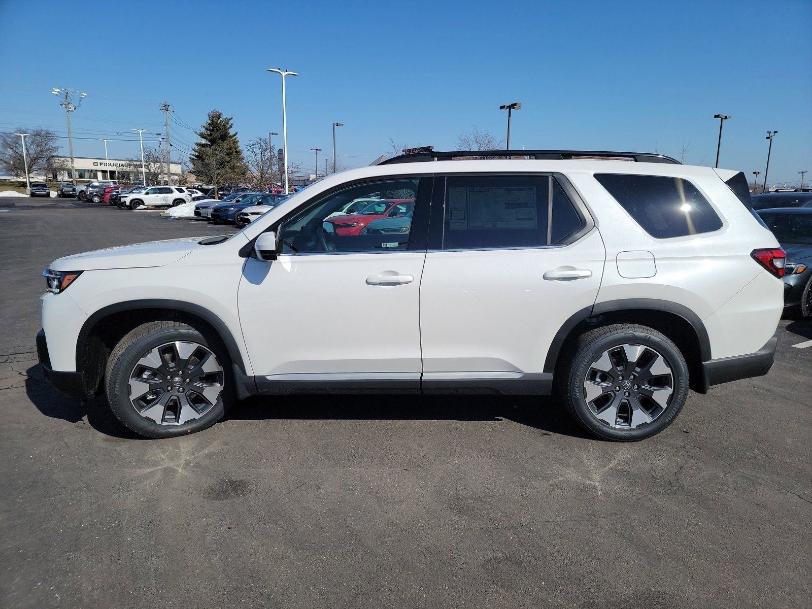 New 2026 Honda Pilot Touring image 4