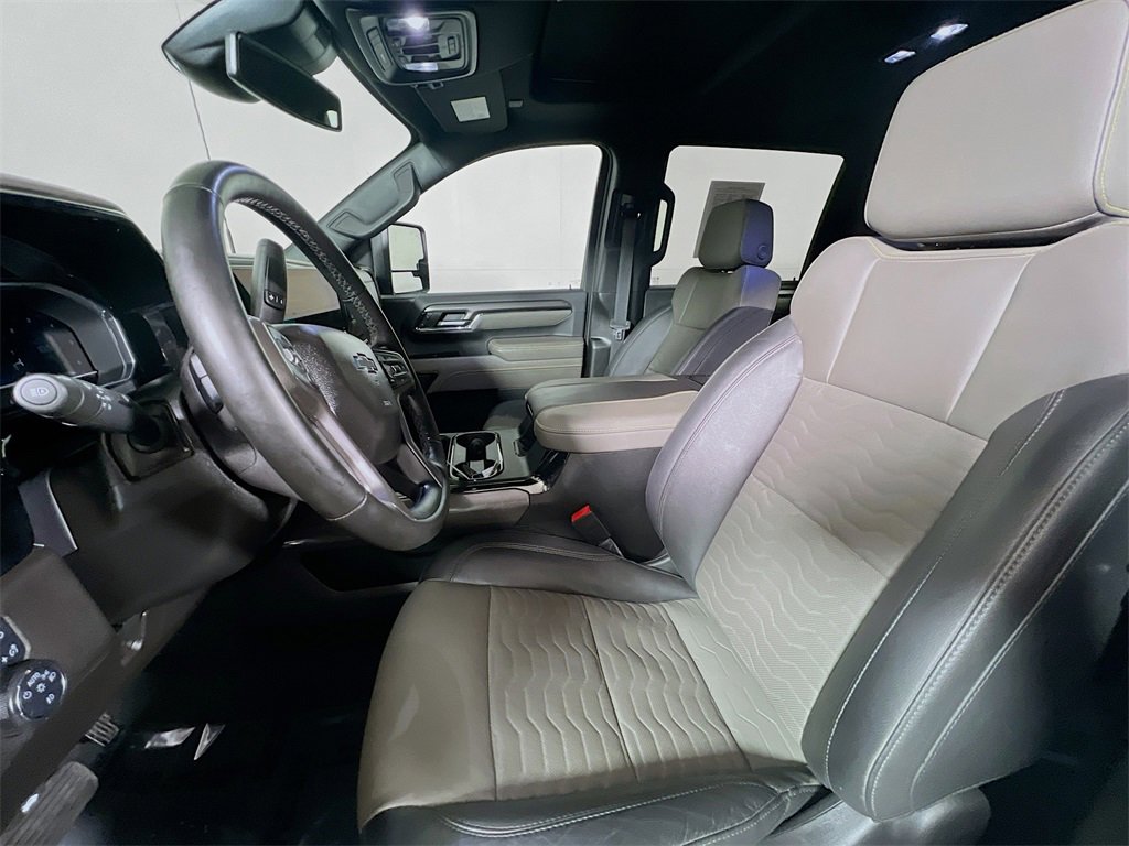 Used 2024 Chevrolet Silverado 2500 ZR2 w/ LPO, Dark Essentials Package image 17