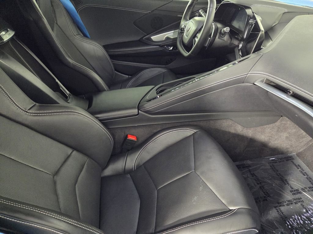 Used 2023 Chevrolet Corvette Stingray Coupe w/ Z51 Performance Package image 32