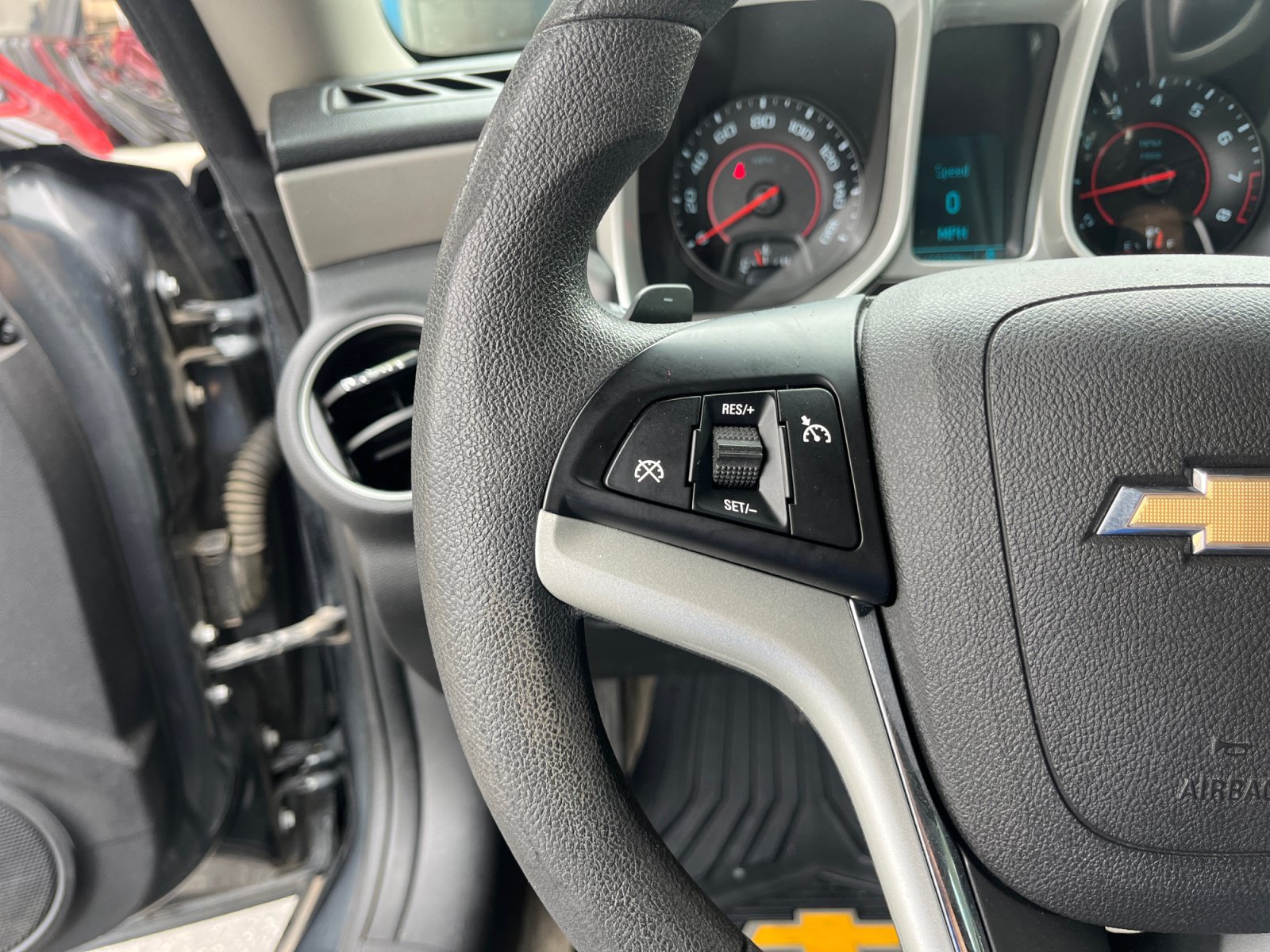 Used 2015 Chevrolet Camaro LS RWD image 13