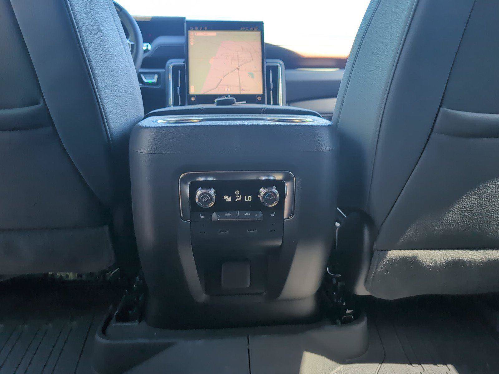 New 2026 GMC Yukon XL Denali w/ Denali Reserve Package AWD/4WD image 48