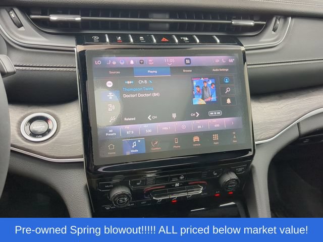 Used 2024 Jeep Grand Cherokee L Limited AWD/4WD image 31