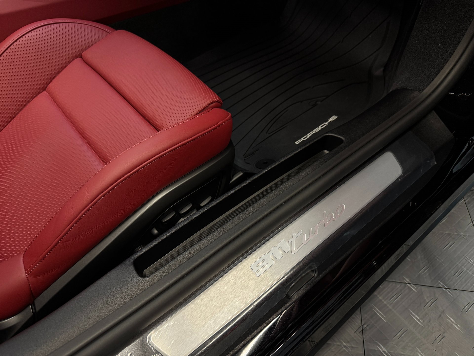 Used 2024 Porsche 911 Turbo image 49