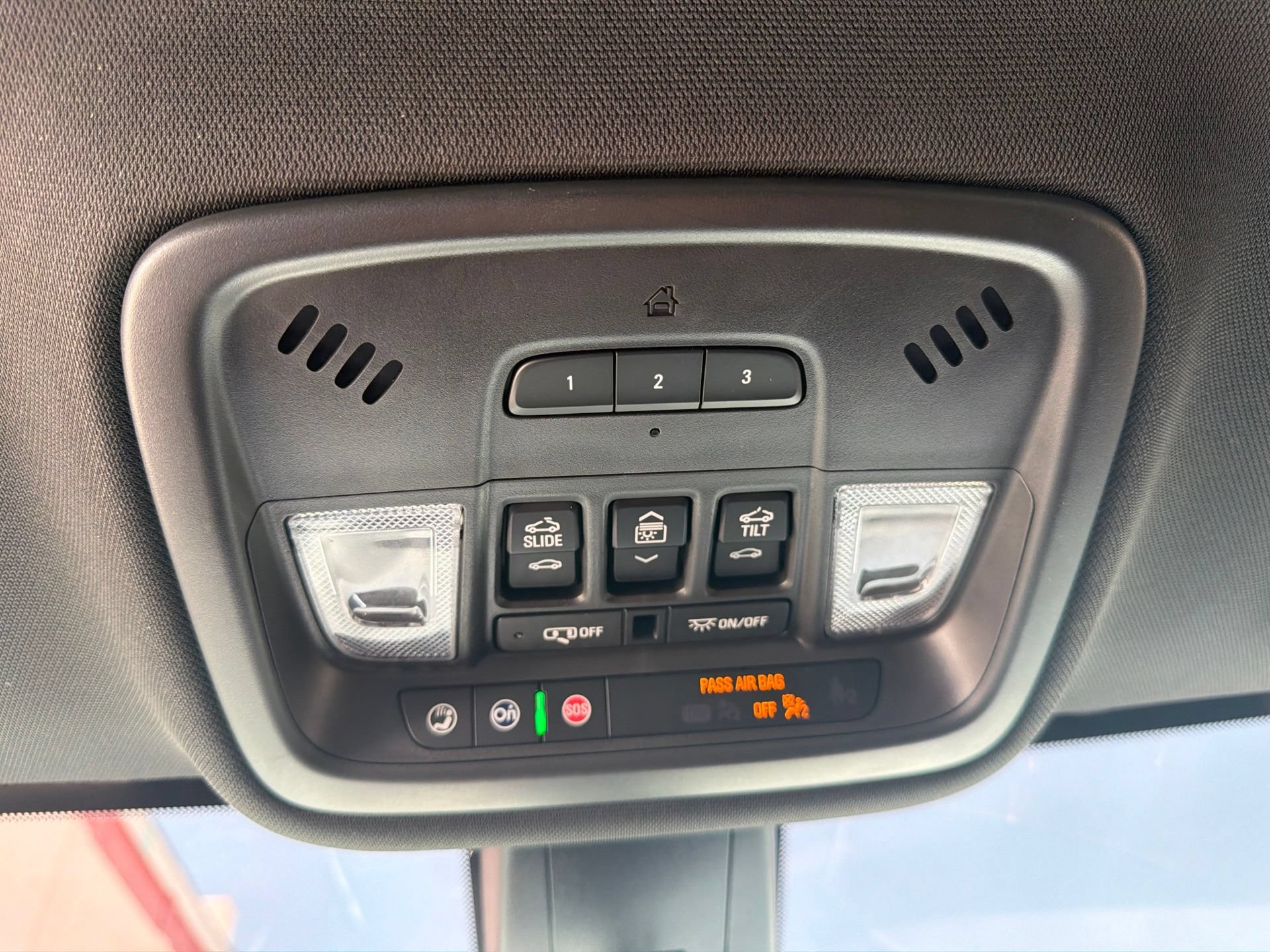 Used 2023 Chevrolet Traverse Premier w/ Redline Edition FWD image 36