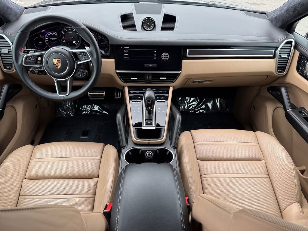 Used 2023 Porsche Cayenne GTS AWD/4WD image 12