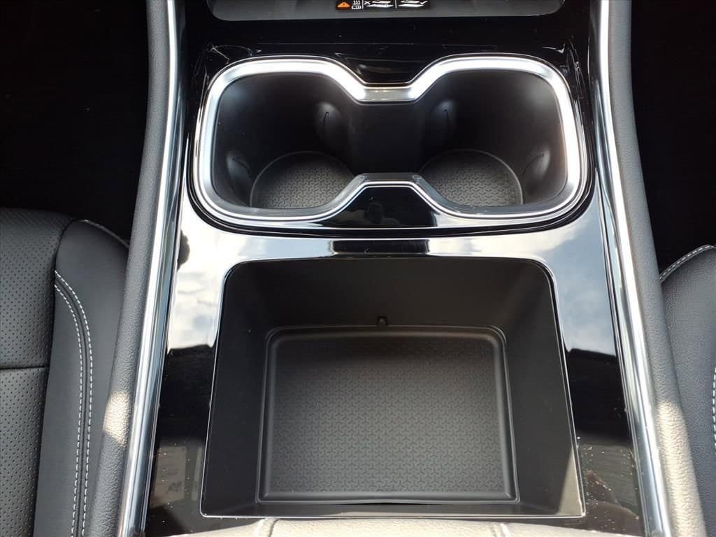 New 2026 Chevrolet Traverse LT w/ Sun and Wheel Package FWD image 22